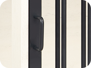 the handle is made of steel and is made of steel.